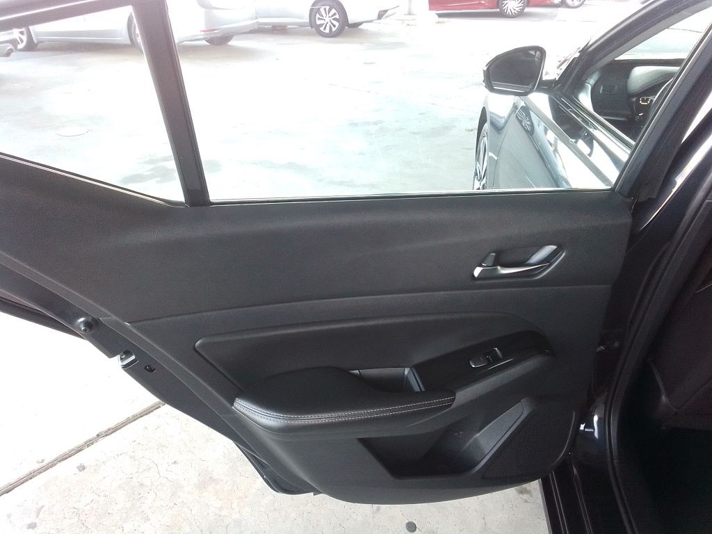 2020 Nissan Altima Image 23