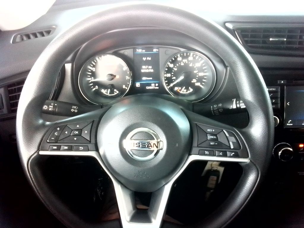 2018 Nissan Rogue Image 8