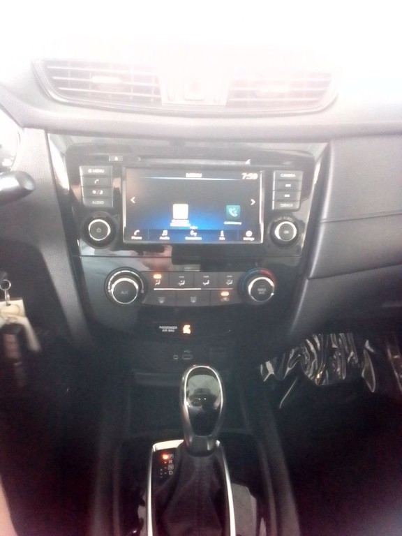 2018 Nissan Rogue Image 9