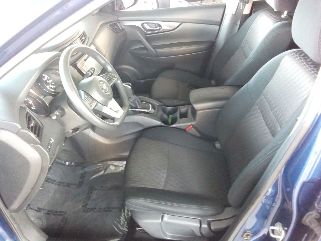 2018 Nissan Rogue Image 12