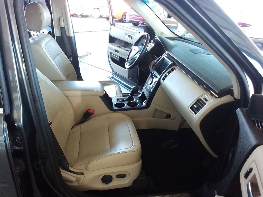 2017 Ford Flex Image 14