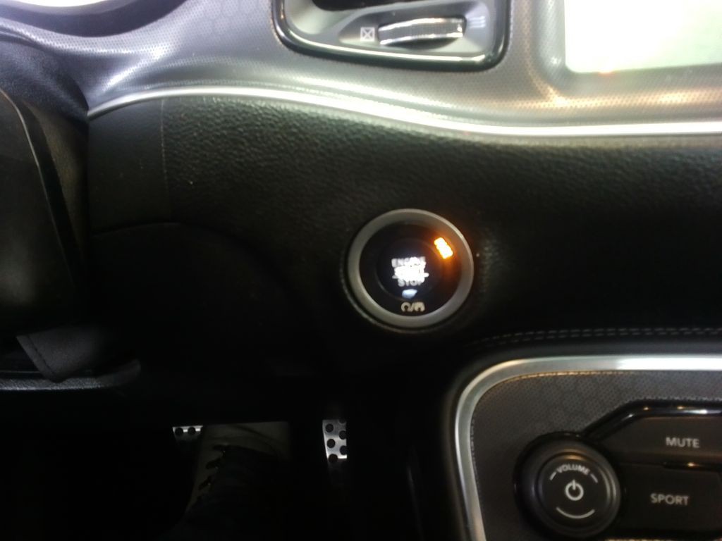 2018 Dodge Challenger Image 10