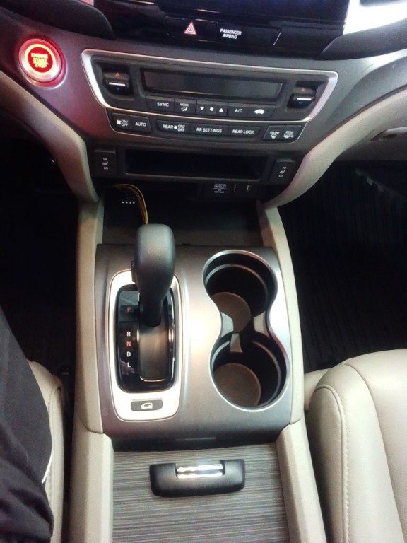 2017 Honda Pilot Image 10