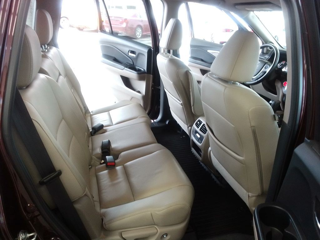 2017 Honda Pilot Image 18