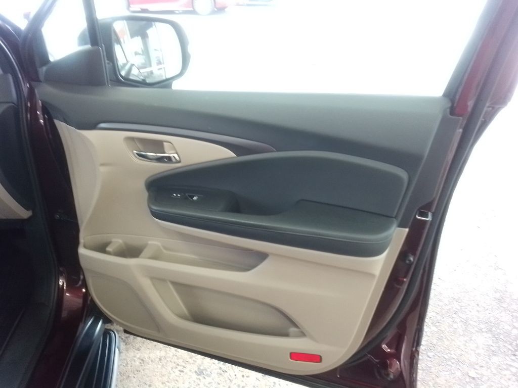 2017 Honda Pilot Image 23