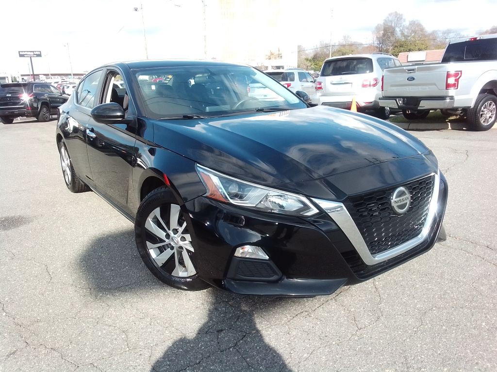 2020 Nissan Altima Image 3