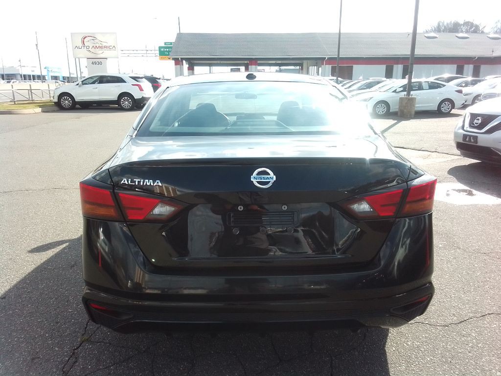 2020 Nissan Altima Image 6
