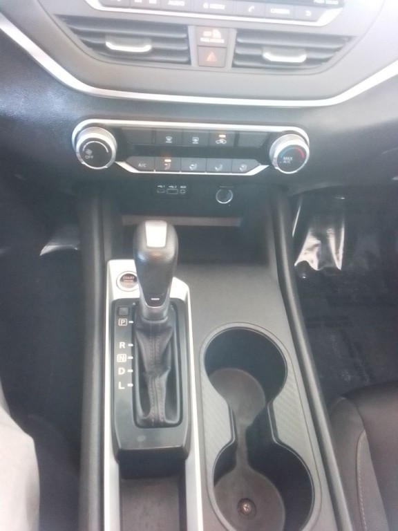 2020 Nissan Altima Image 11