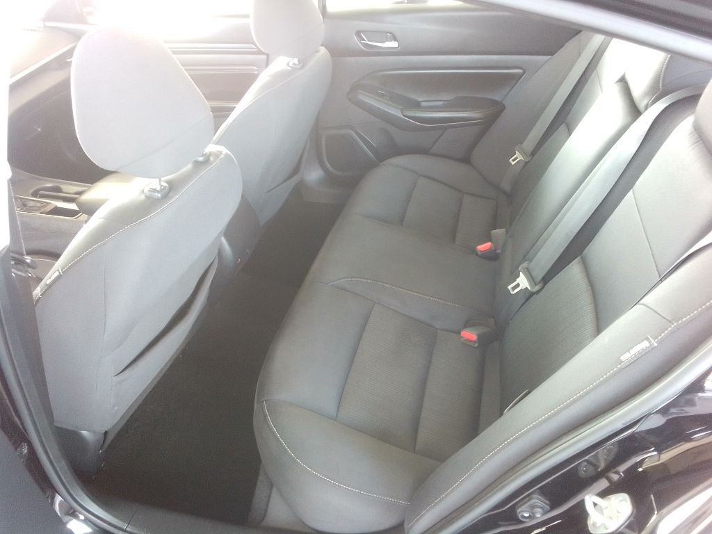 2020 Nissan Altima Image 14