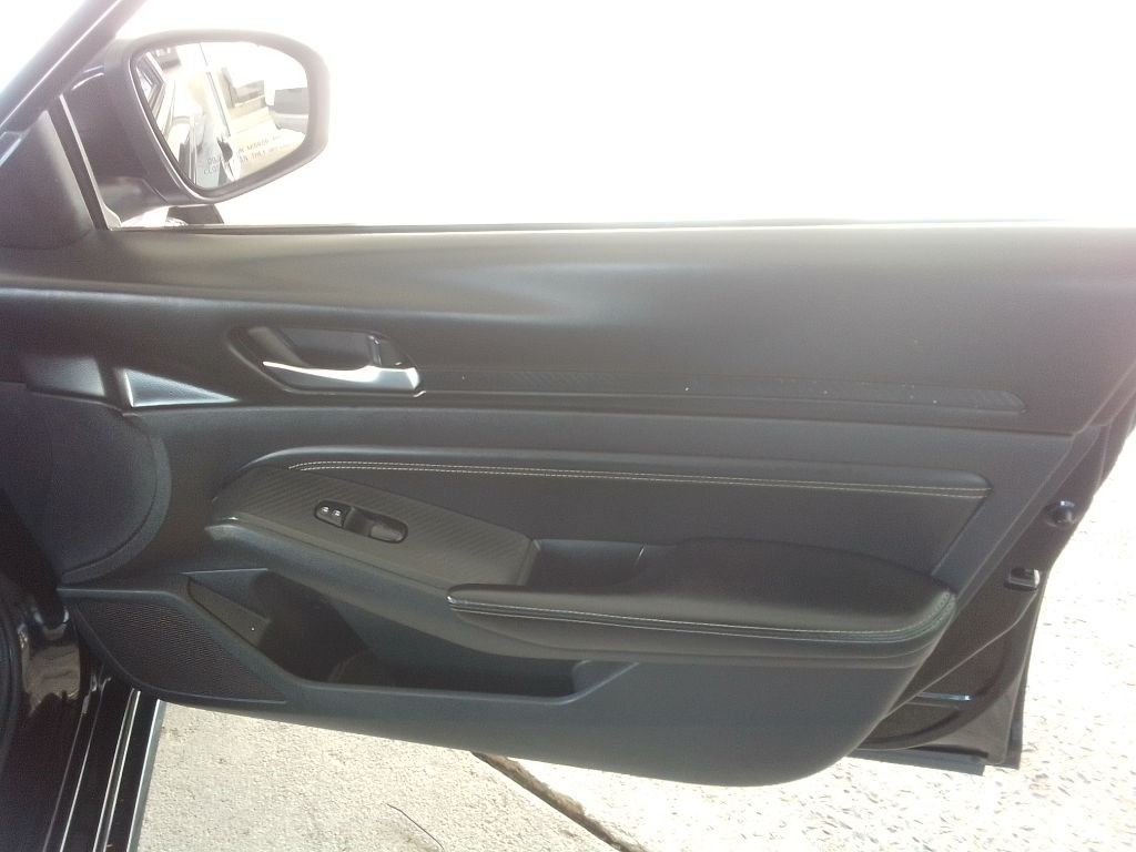 2020 Nissan Altima Image 20