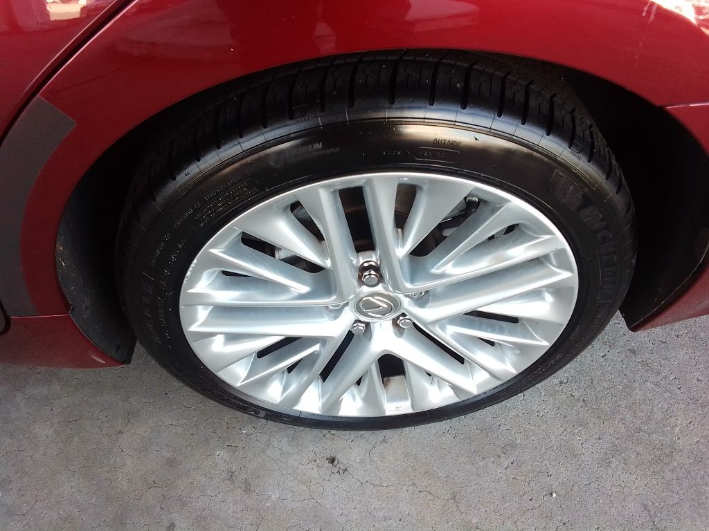 2016 Lexus ES Image 30