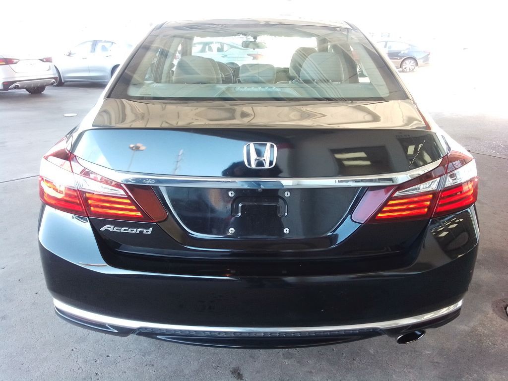 2017 Honda Accord Image 6