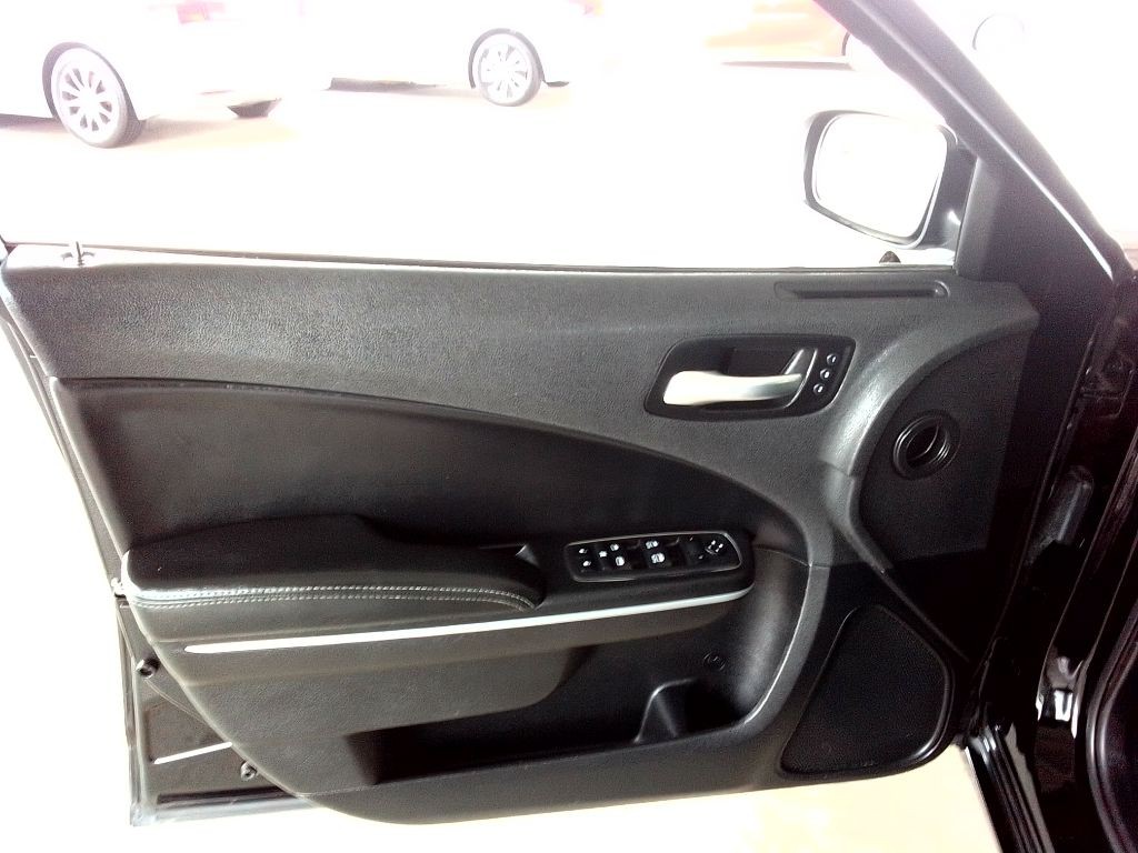 2021 Dodge Charger Image 19