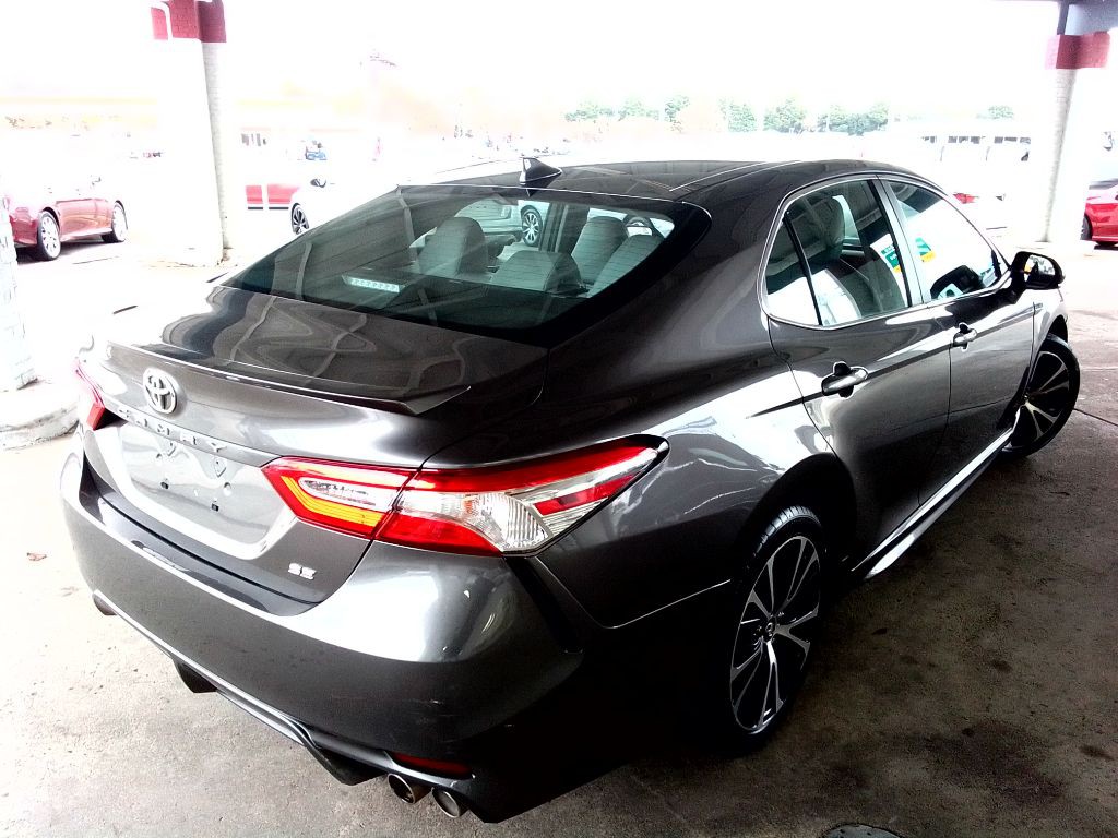 2020 Toyota Camry Image 5