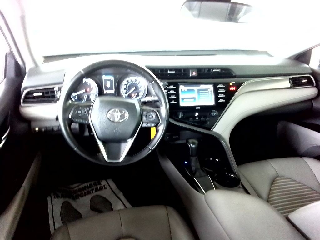 2020 Toyota Camry Image 7