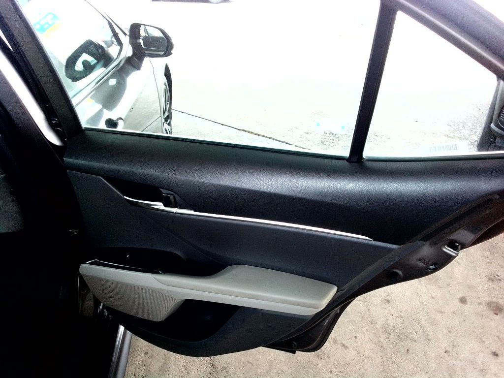 2020 Toyota Camry Image 22