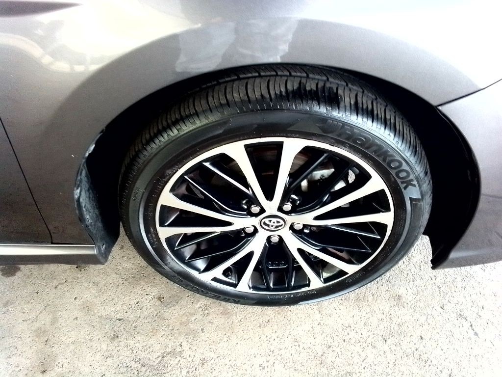 2020 Toyota Camry Image 26