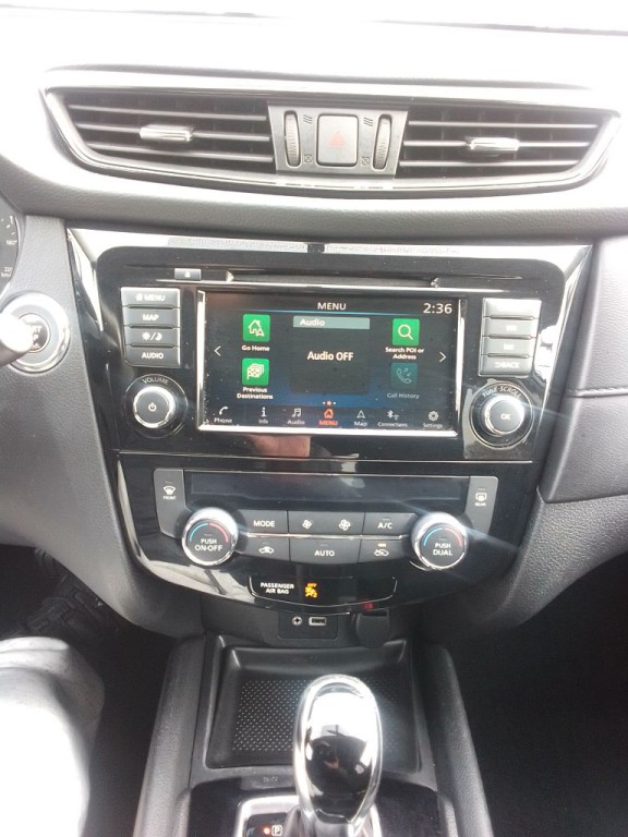 2018 Nissan Rogue Image 8