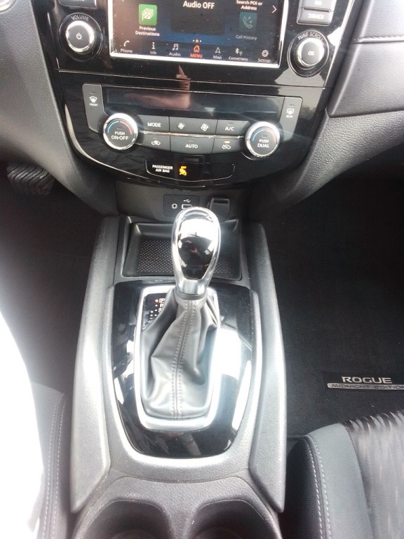 2018 Nissan Rogue Image 9