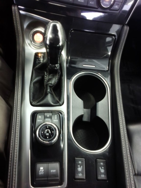 2020 Nissan Maxima Image 9