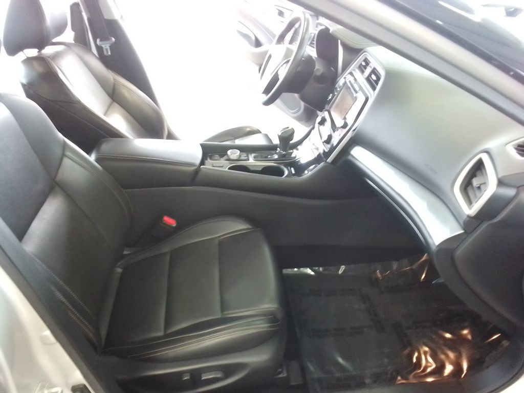 2020 Nissan Maxima Image 15