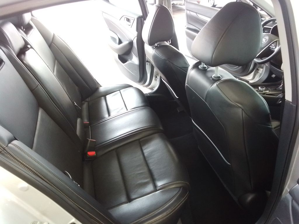 2020 Nissan Maxima Image 16