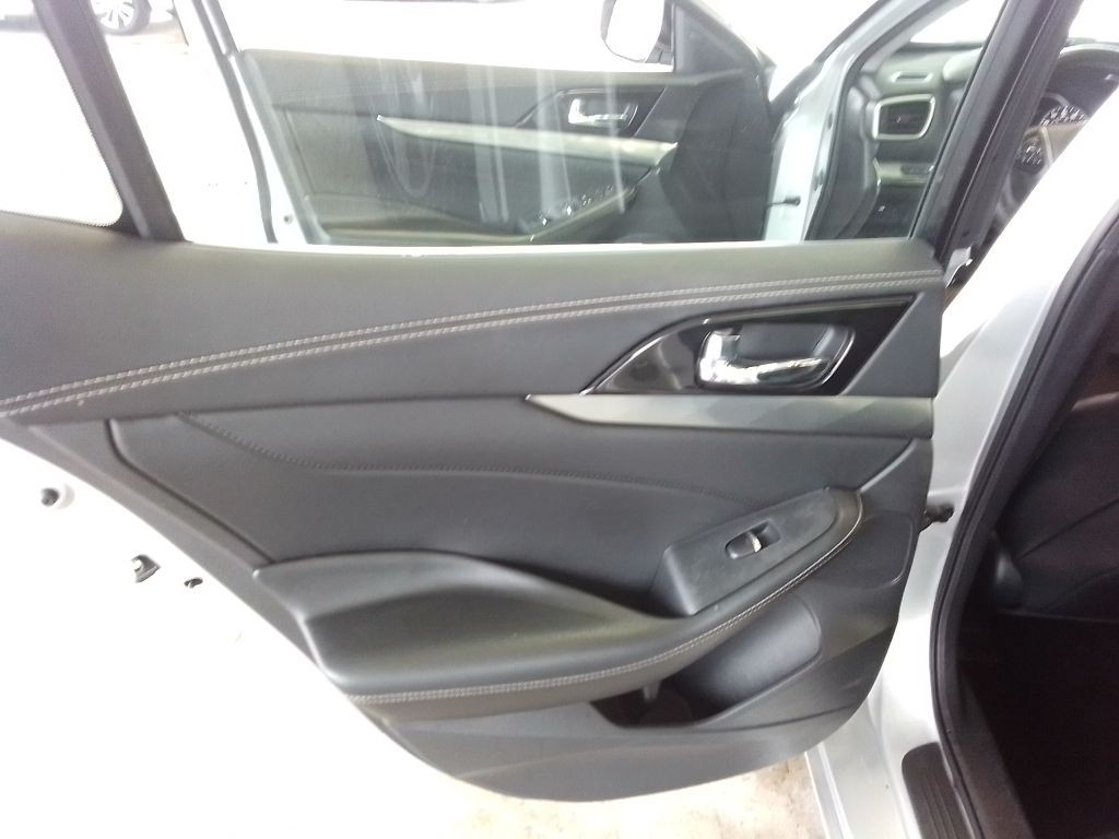 2020 Nissan Maxima Image 19