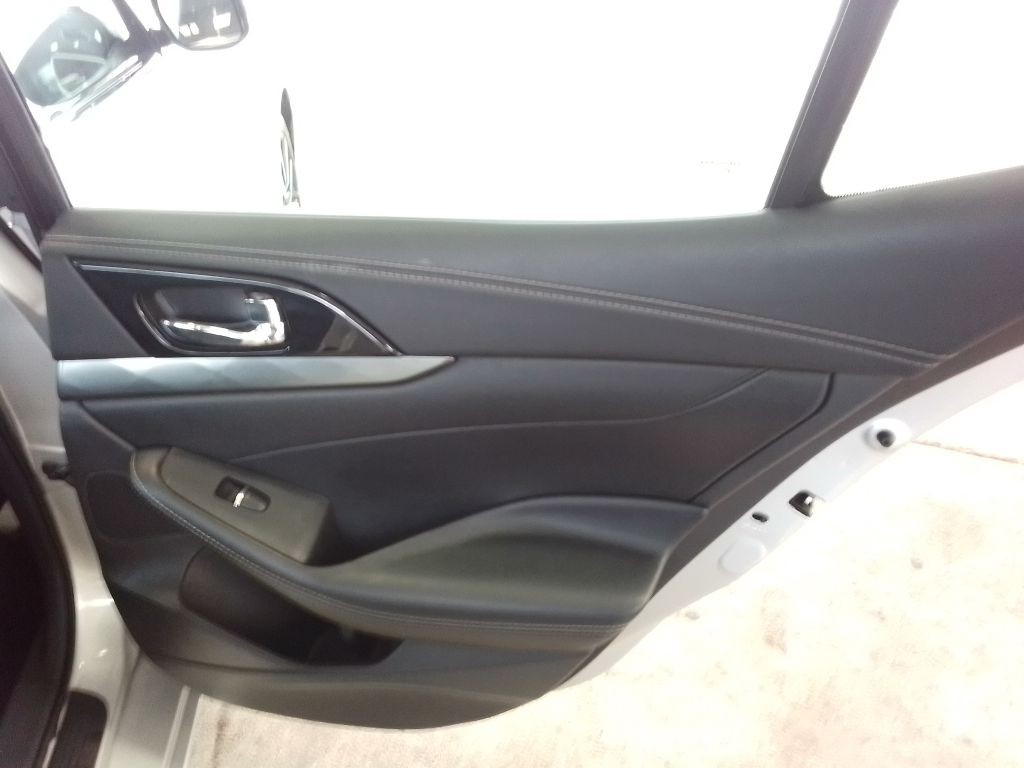 2020 Nissan Maxima Image 21