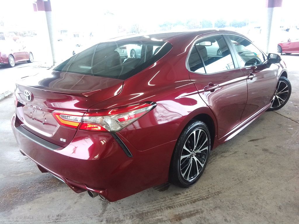 2018 Toyota Camry Image 5