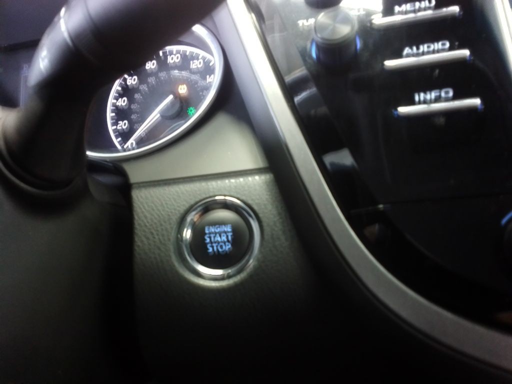 2018 Toyota Camry Image 12