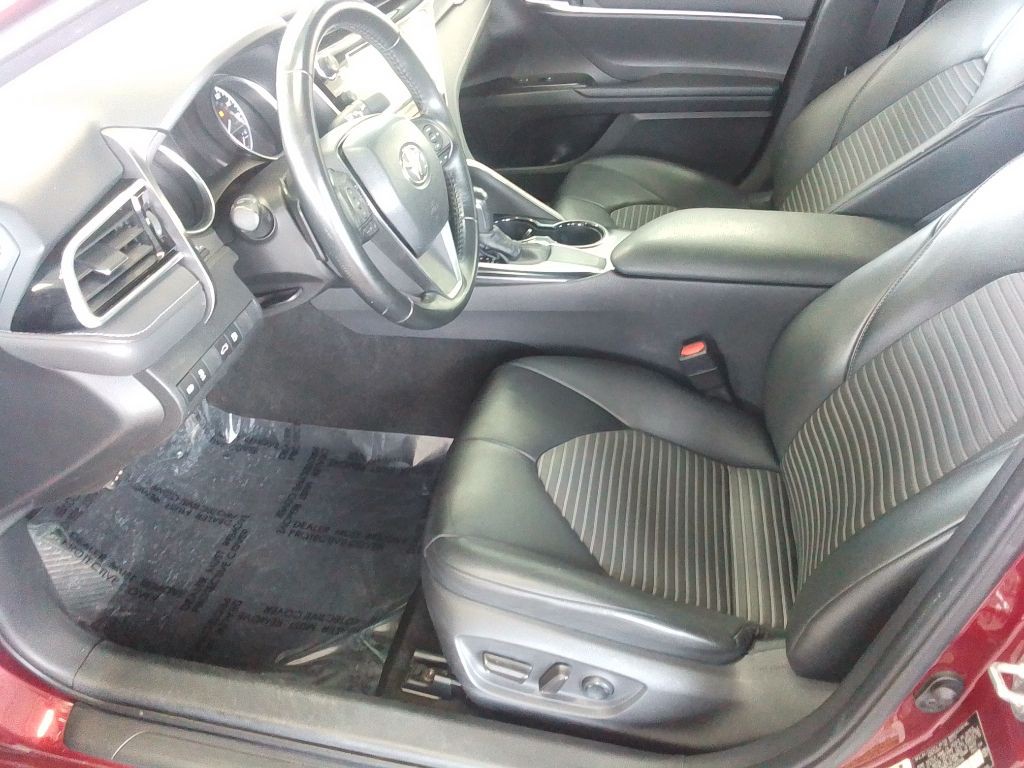 2018 Toyota Camry Image 13