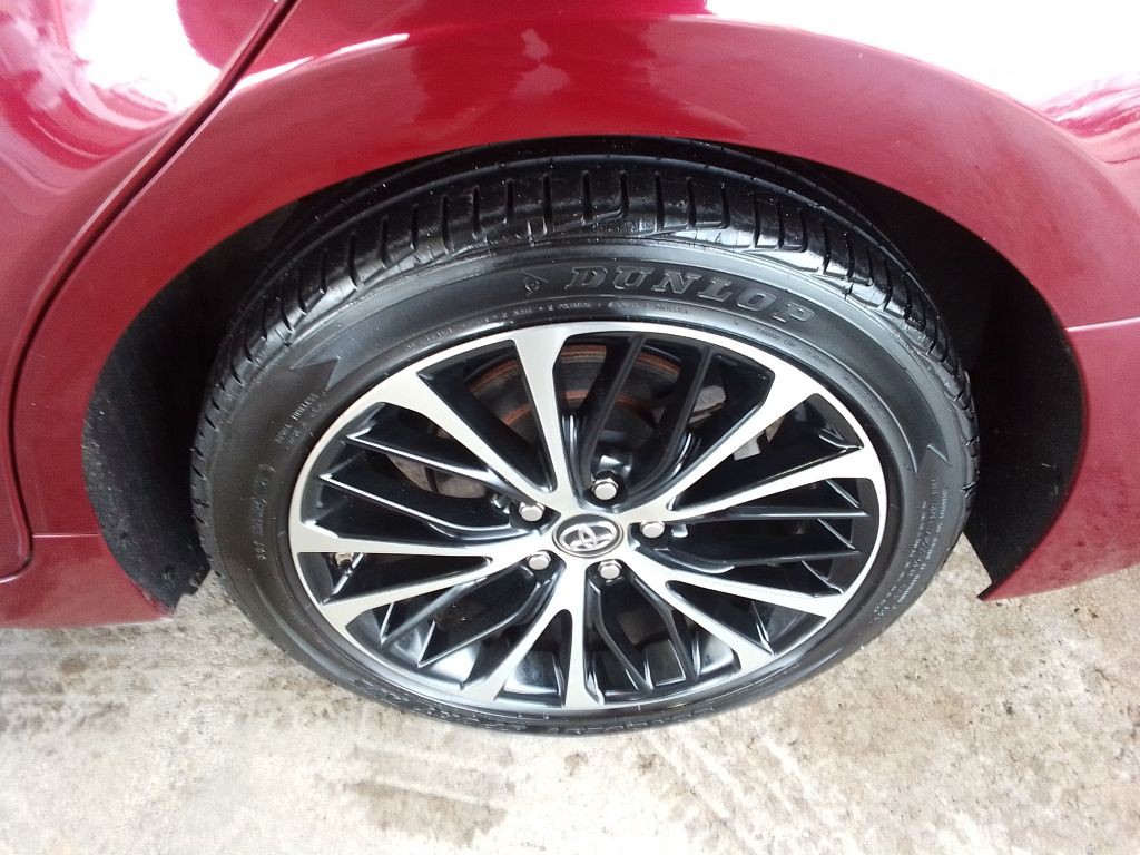 2018 Toyota Camry Image 24