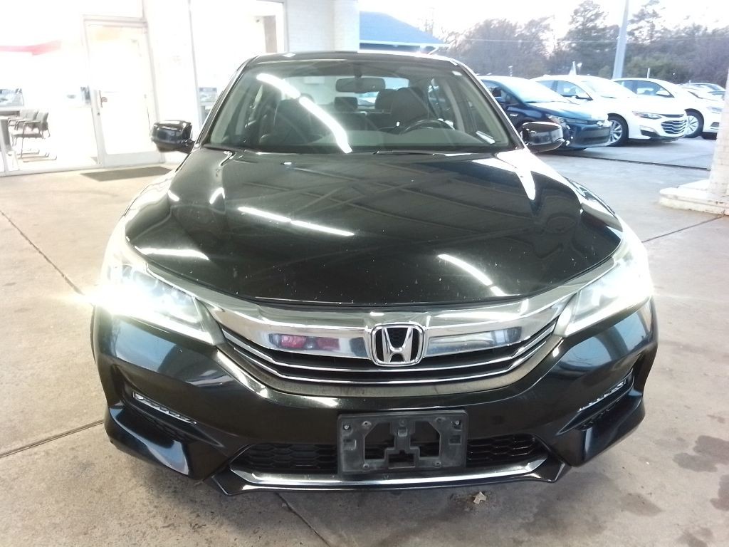 2016 Honda Accord Image 2