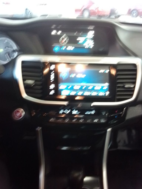 2016 Honda Accord Image 8