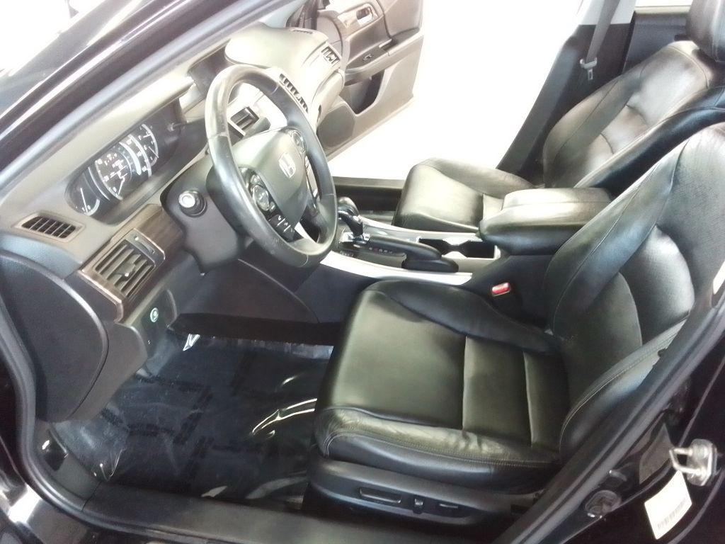 2016 Honda Accord Image 14