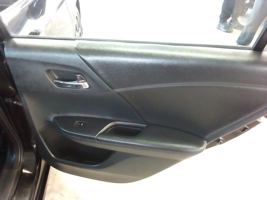 2016 Honda Accord Image 22