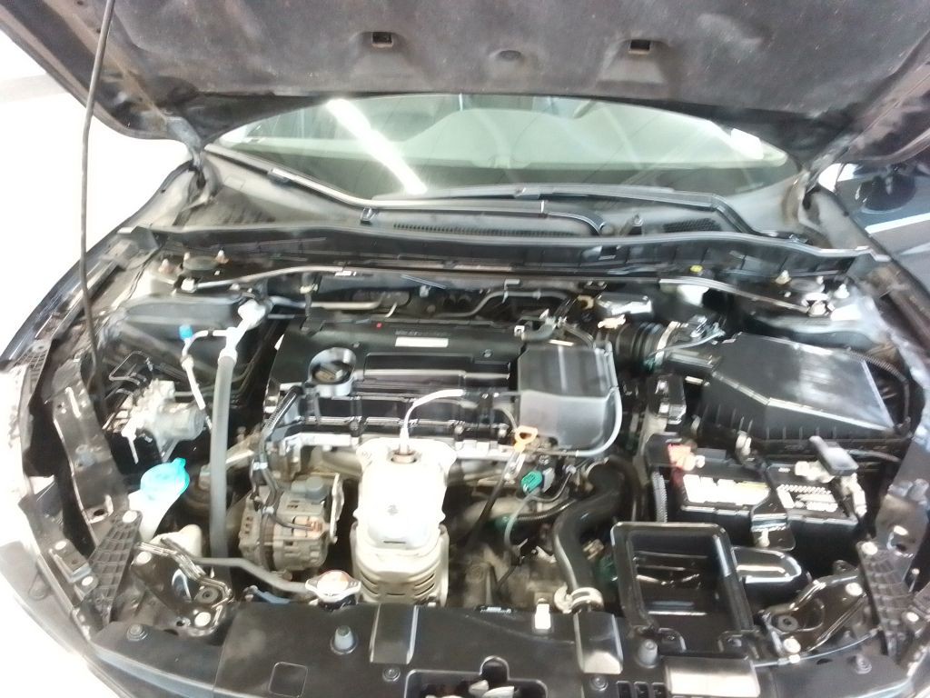 2016 Honda Accord Image 23