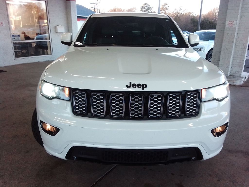 2018 Jeep Grand Cherokee Image 2