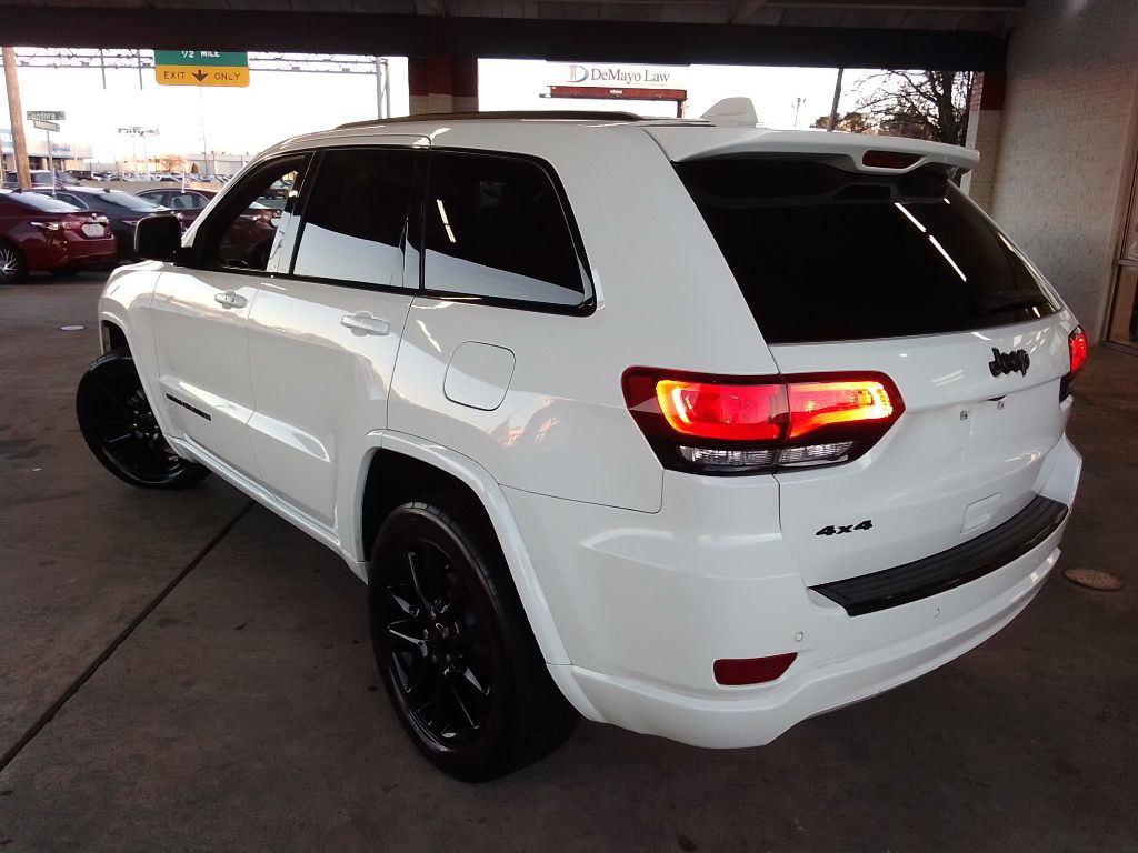 2018 Jeep Grand Cherokee Image 4