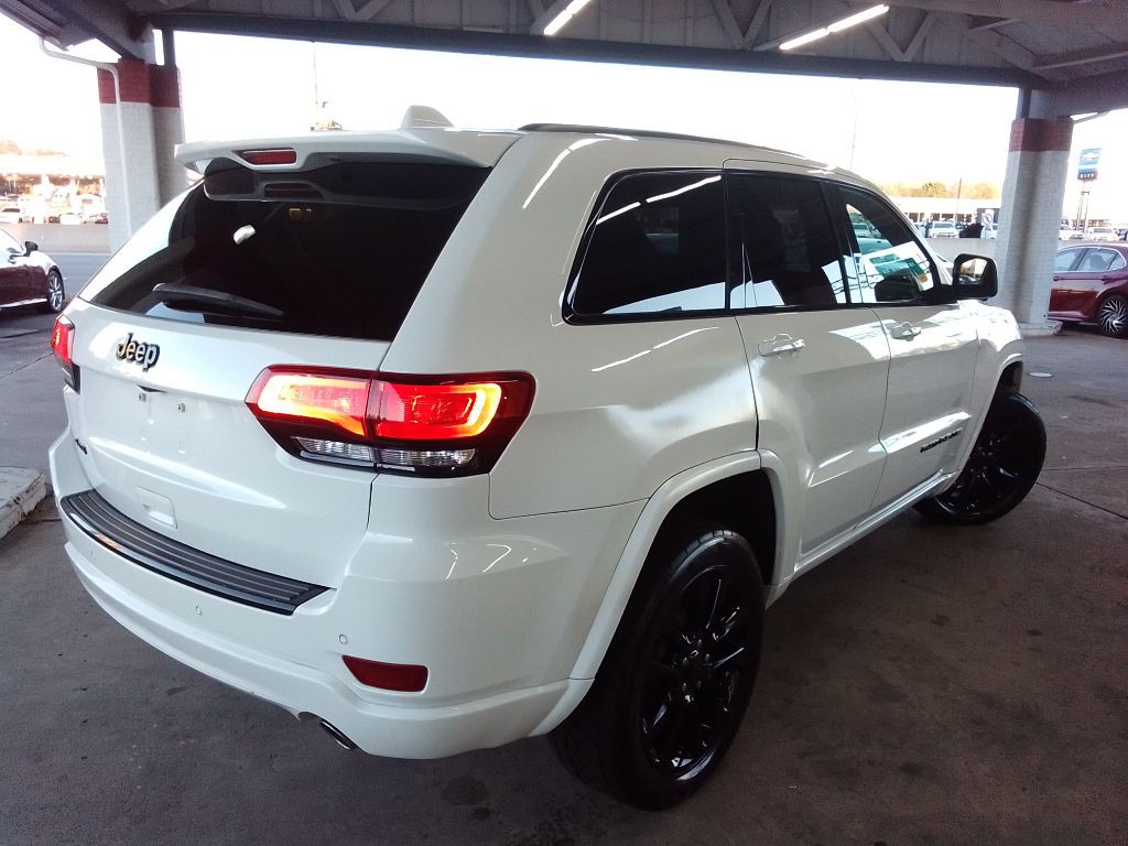 2018 Jeep Grand Cherokee Image 5