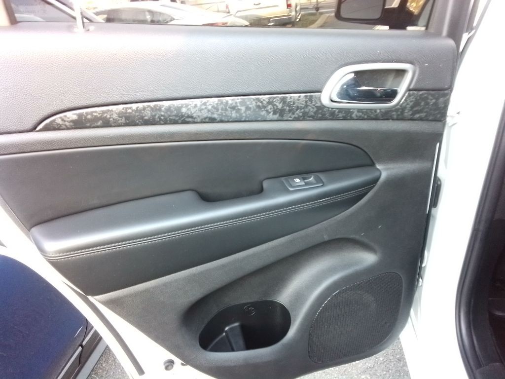 2018 Jeep Grand Cherokee Image 16