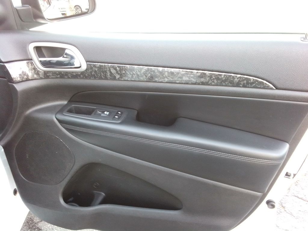 2018 Jeep Grand Cherokee Image 17