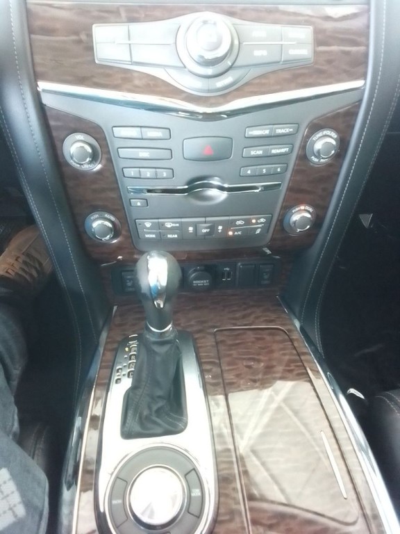 2019 Nissan Armada Image 11