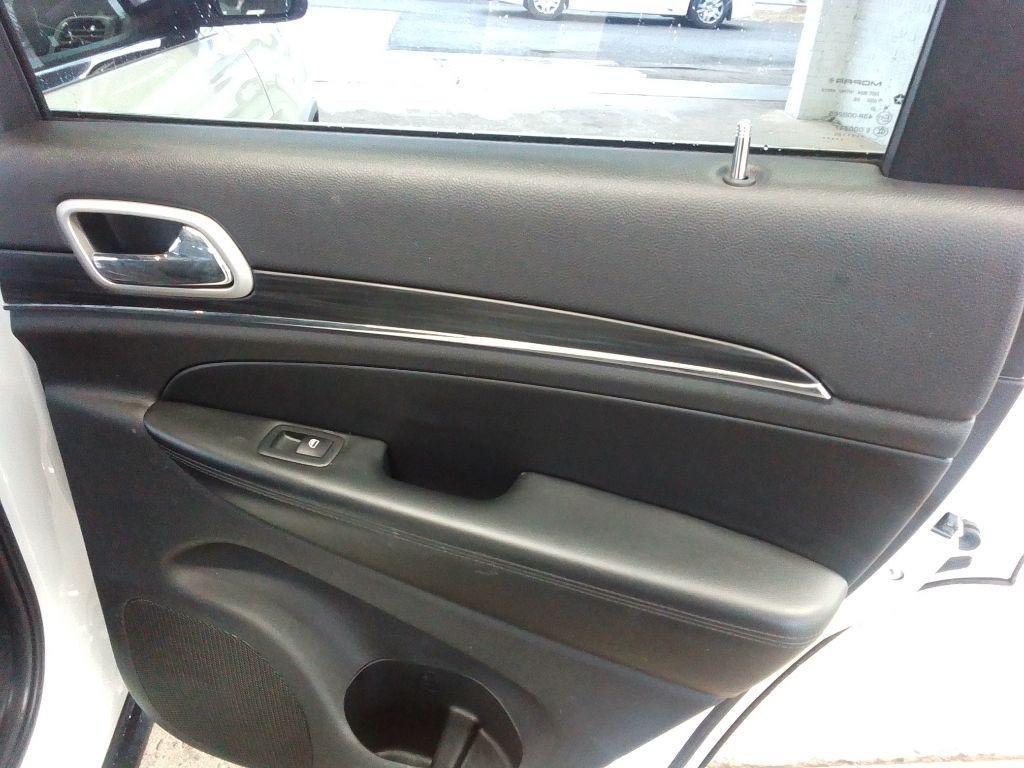 2020 Jeep Grand Cherokee Image 24