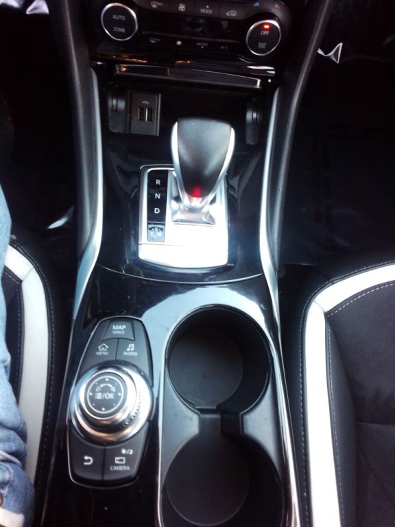 2018 INFINITI QX30 Image 10