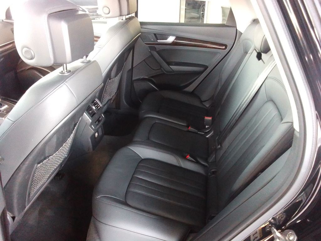 2020 Audi Q5 Image 14