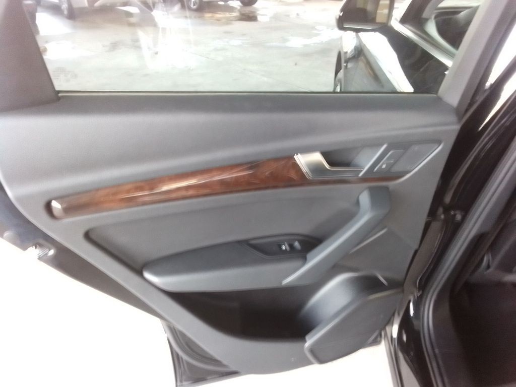 2020 Audi Q5 Image 19