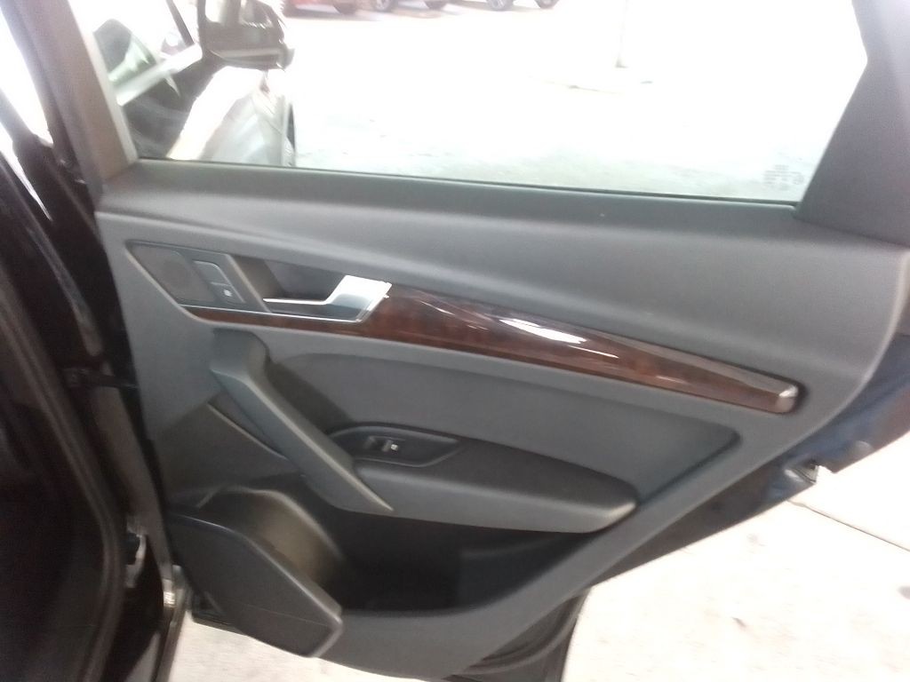 2020 Audi Q5 Image 21