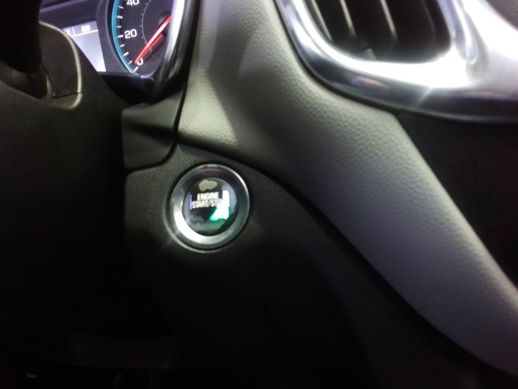 2018 Chevrolet Equinox Image 11