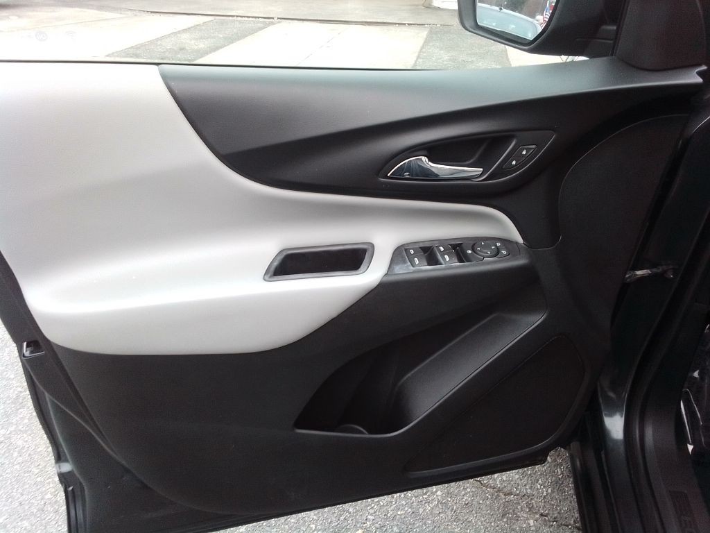 2018 Chevrolet Equinox Image 17